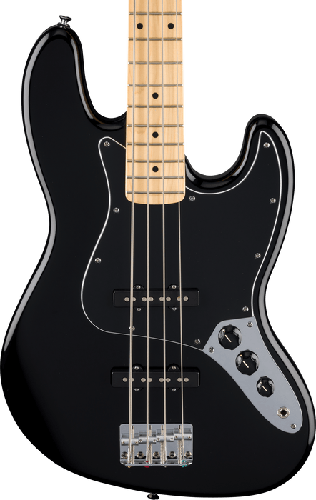 Fender Standard Jazz Bass, Maple Fingerboard, Black Pickguard, Black