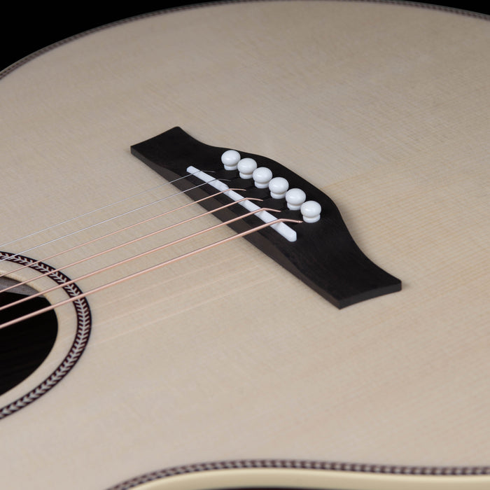 Godin Connaisseur MJ Acoustic Guitar, Natural