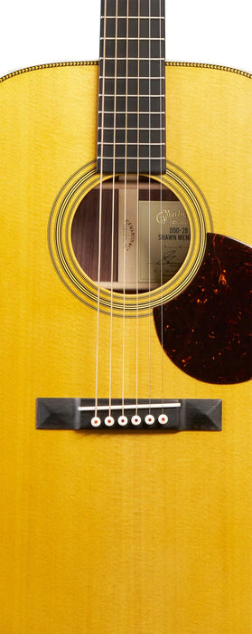Martin 00028 Shawn Mendes Acoustic Guitar w/Molded Hardshell