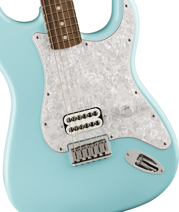 Fender  Limited Edition Tom DeLonge Stratocaster, Rosewood Fingerboard, Daphne Blue