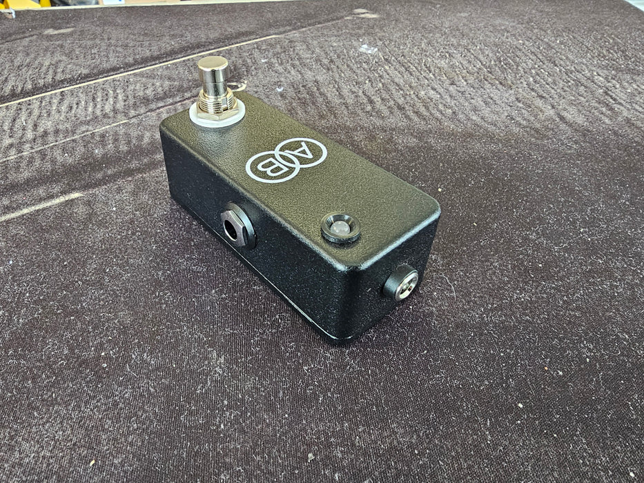 JHS Mini A/B Switch - Used