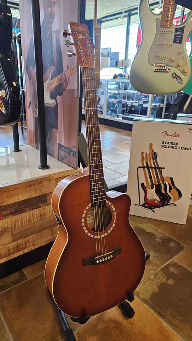 Art & Lutherie Folk Cedar Cutaway EQ w/A&L Gigbag - Used