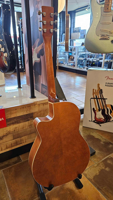 Art & Lutherie Folk Cedar Cutaway EQ w/A&L Gigbag - Used