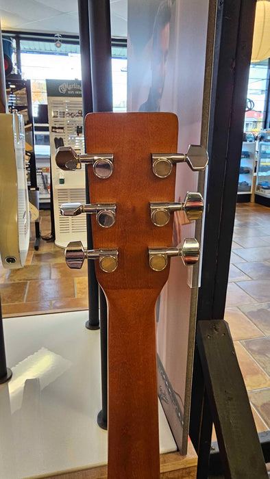 Art & Lutherie Folk Cedar Cutaway EQ w/A&L Gigbag - Used