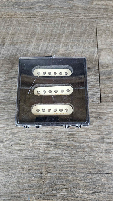 Fender  Ultra Noiseless Hot Stratocaster Pickup Set - Used