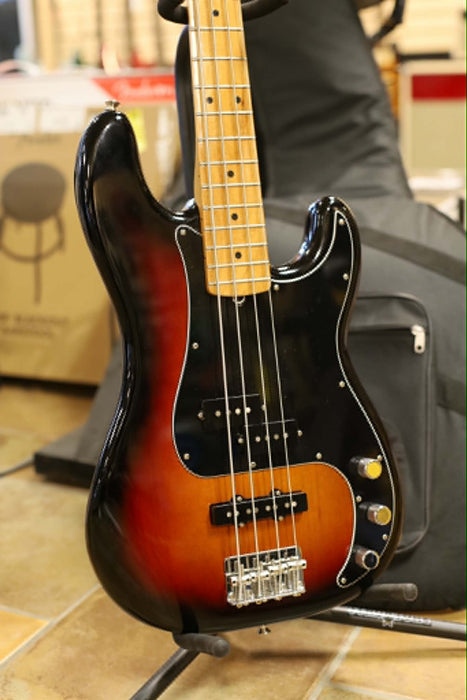 Fender American Performer Precision Bass Modified W/Roasted Maple Mex Neck W/Gigbag - Used