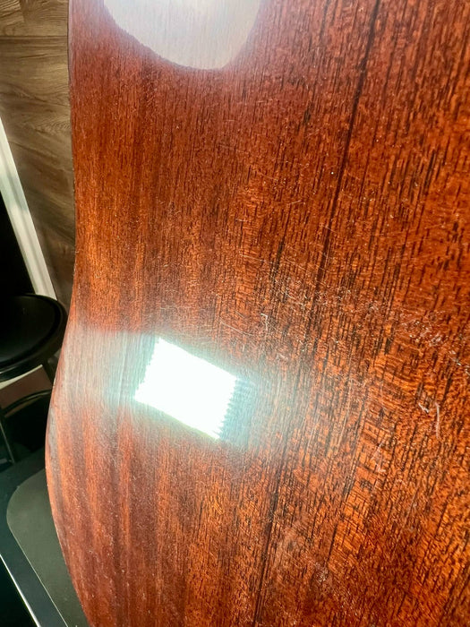 Martin D-18 Authentic 1939 Acoustic Guitar w/case - B-Stock