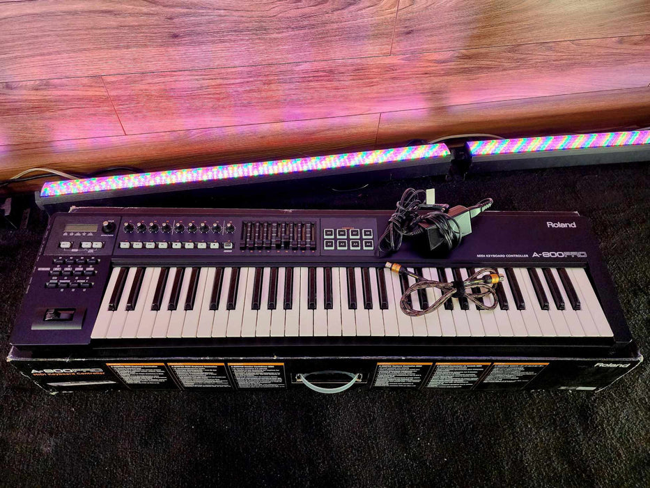 Roland A-800 Pro 61 notes keyboard - Used