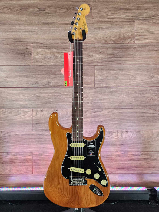 Fender American Professional II Stratocaster, Rosewood Fingerboard - Roasted Pine - B-stock