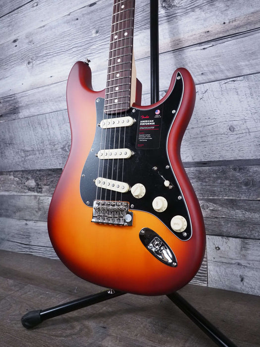 Fender American Performer Spruce Stratocaster, Rosewood Fingerboard, Honey Burst  - Used