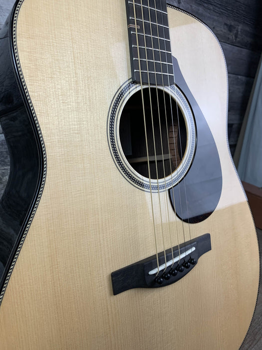 Yamaha FG9 R Premium Acoustic Guitar Rosewood/Spruce Used w/case