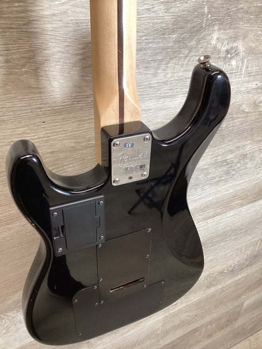 Fender Stratocaster VG 3 Tone Sunburst w/hardshell - Used