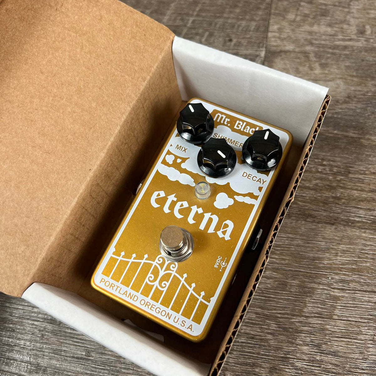 Mr. Black Eterna Gold Modified Shimmering Reverberator pedal