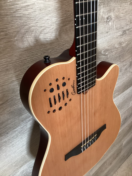 Godin ACS Cedar Natural SG w/Bag - demo