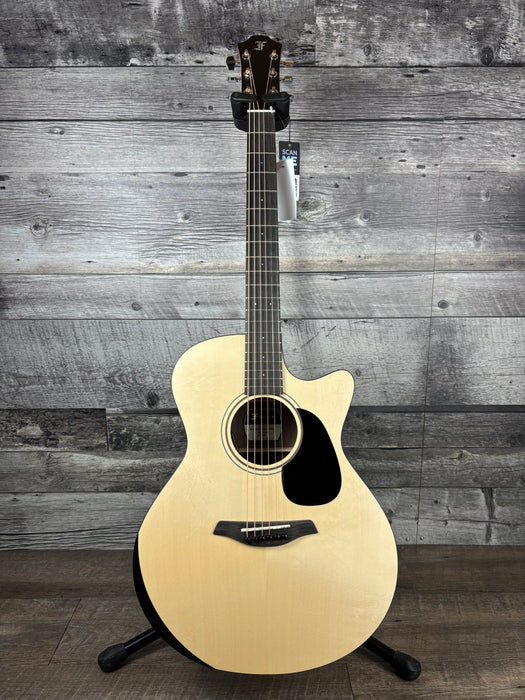 Furch Blue Performance Gc-EW a w/ CNR Active with LR Baggs Element VTC and Gigbag