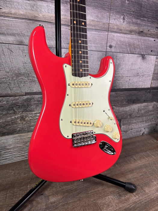 Fender Limited Edition American Vintage II '61 Stratocaster, Rosewood Fingerboard, Fiesta Red