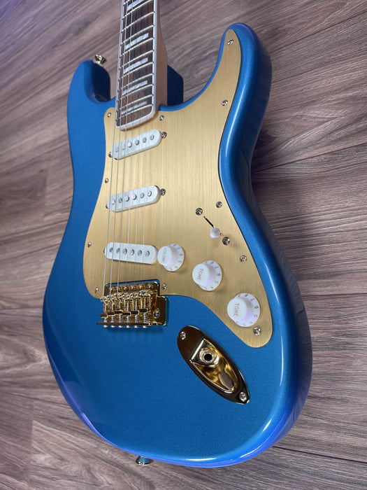 Squier 40th Anniversary Stratocaster, Gold Edition, Laurel Fingerboard - Lake Placid Blue B-STOCK