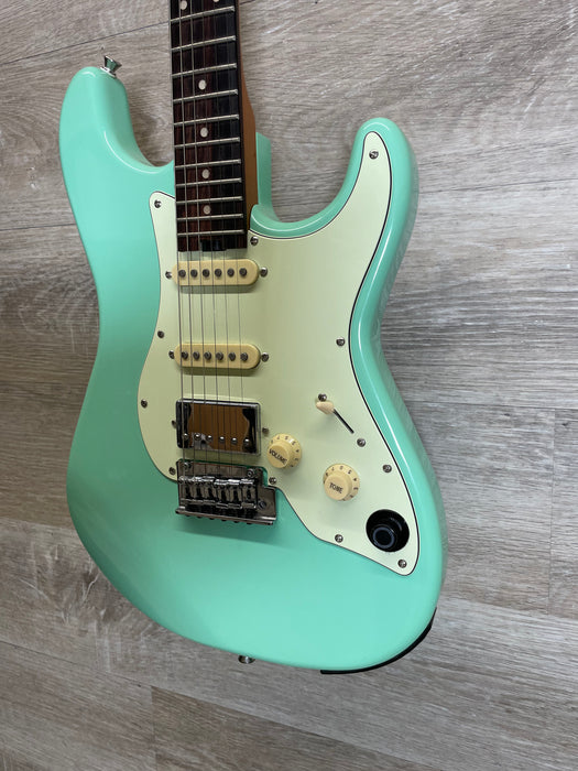 Mooer GTRS P800 Intelligent Electric Guitar - Surf Green + Footswitch w/ gigbag - used