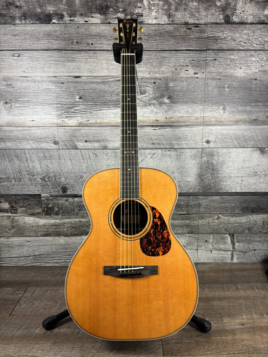 Furch Vintage 2 OM-SR une guitare acoustique modèle Orchestra 2026 avec étui rigide