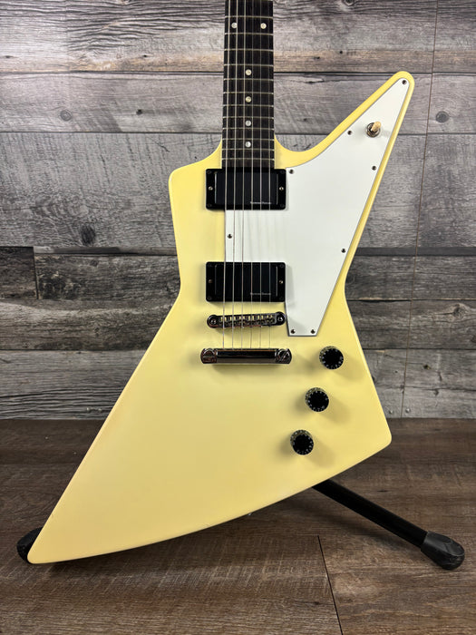 Gibson Explorer W/Seymour Duncan Blackout Pickups w/Hardshell Gibson Case, Classic White - Used