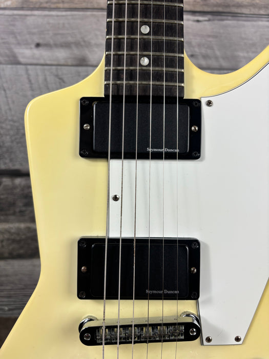 Gibson Explorer W/Seymour Duncan Blackout Pickups w/Hardshell Gibson Case, Classic White - Used