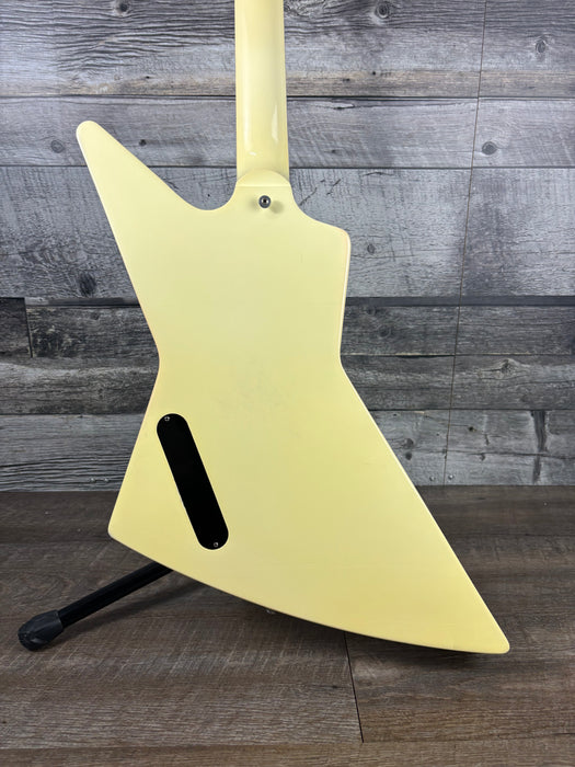 Gibson Explorer W/Seymour Duncan Blackout Pickups w/Hardshell Gibson Case, Classic White - Used