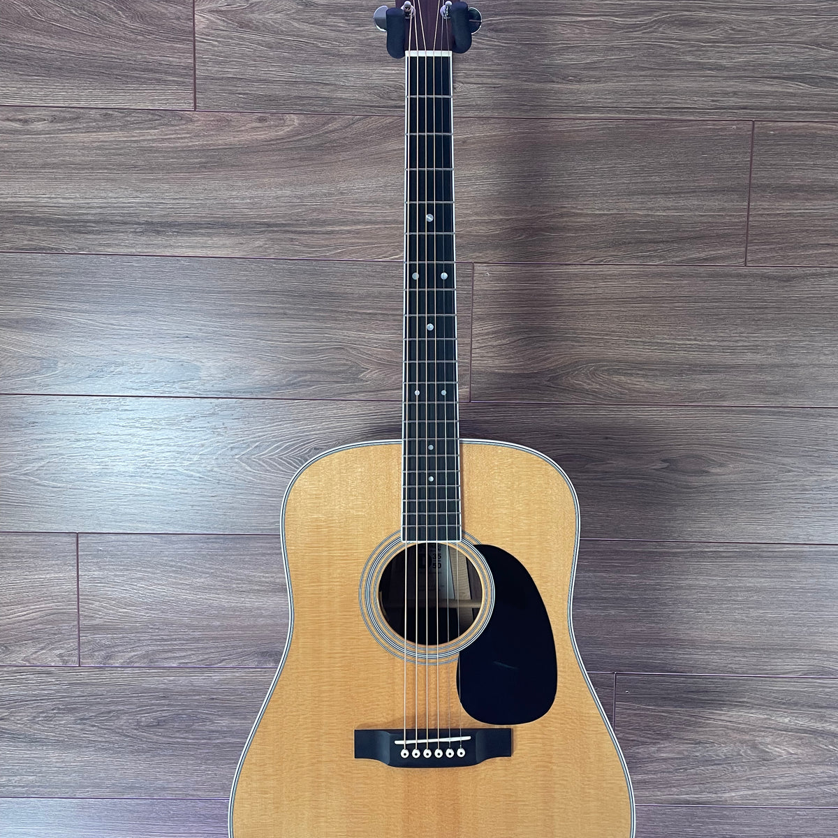 マーティン D35 50th anniversary Martin D-35 Brazilian 50th Anniversary Review - YouTube