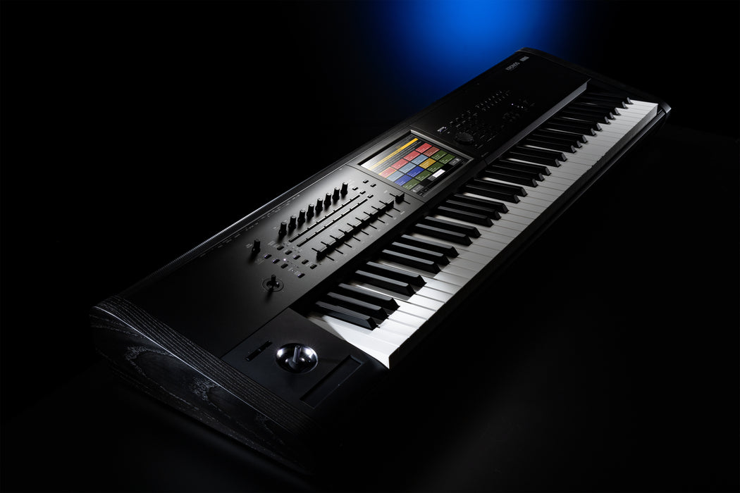 Korg 88-Key Dynamic Synthesizer Workstation w/9 Distinct Sound Engines