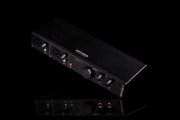 Arturia Minifuse 4 compact USB interface, black