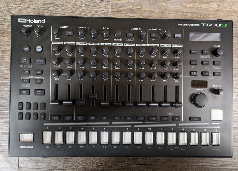 Roland TR-8S Rhythm Permormer + Analog Cases - Used