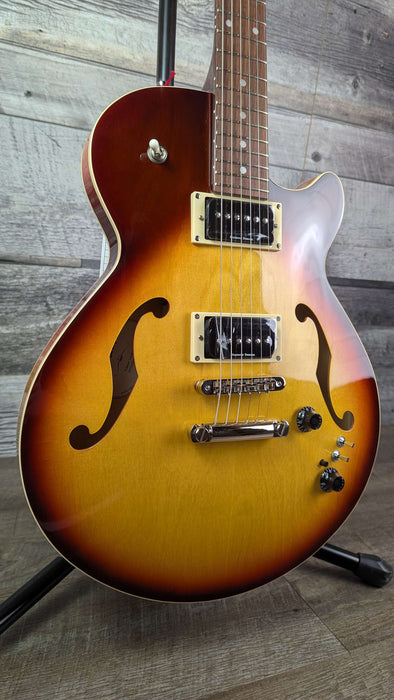 Godin Limited Edition Montreal Ltd Sunburst w/Gigbag