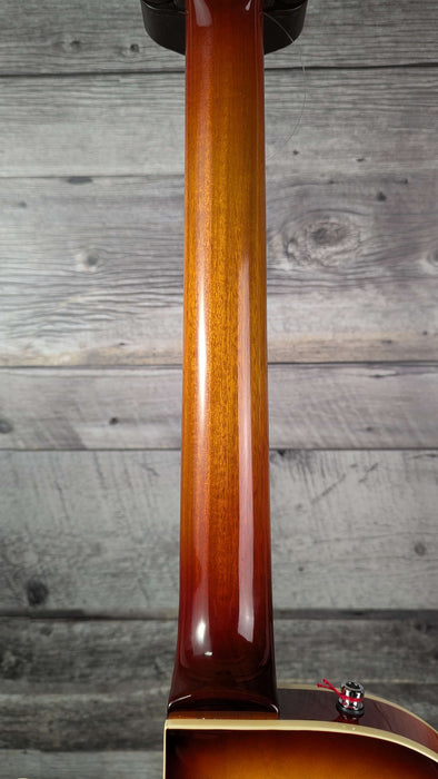 Godin Limited Edition Montreal Ltd Sunburst w/Gigbag