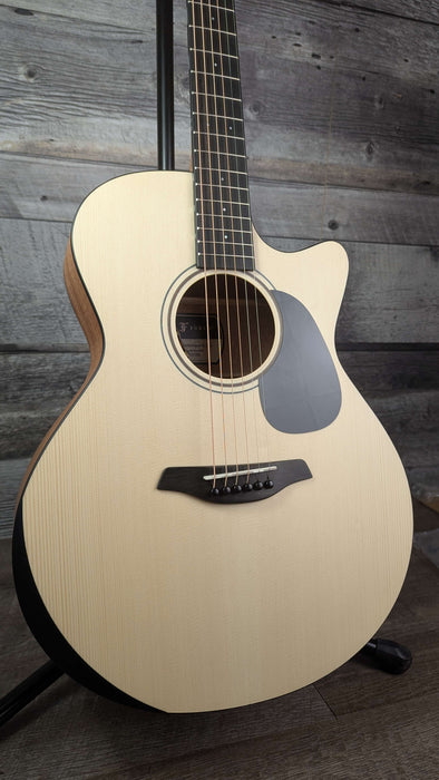 Furch Blue Performance Gc-EMa w/CNR Active w/LR Baggs Element VTC and Gigbag