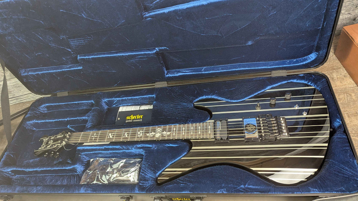 Schecter Signature Synyster Gates Custom-S Sustainiac  w/Schecter Molded Case - Used