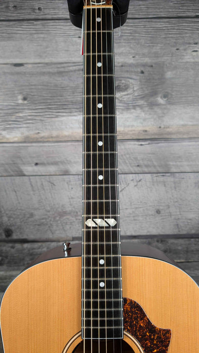 Godin Metropolis Natural Cedar EQ w/Tric Case - Used
