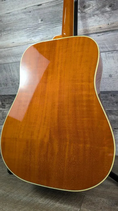 Gibson Hummingbird w/Hardshell Case, Heritage Cherry Sunburst- Used