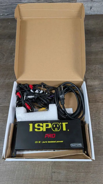 TrueTone CS12 Pure Isolated Power Brick - 12 outputs, 5 voltage options - Used