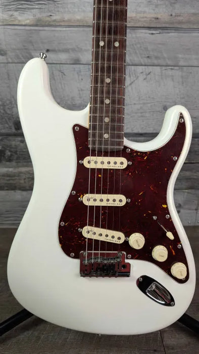Fender american Ultra Strat w/Hardshell Case, Arctic Pearl - Used