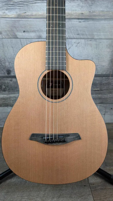 Furch Pioneer CM w/LR Baggs & Gigbag - B-Stock