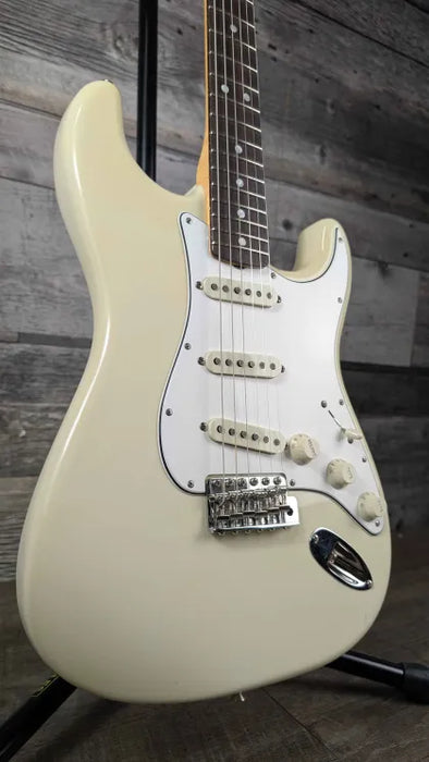 Fender Custom Shop 1966 Stratocaster DLX Closet Classic, Super Aged Olympic White