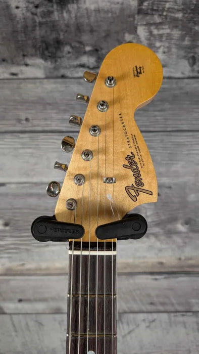 Fender Custom Shop 1966 Stratocaster DLX Closet Classic, Super Aged Olympic White