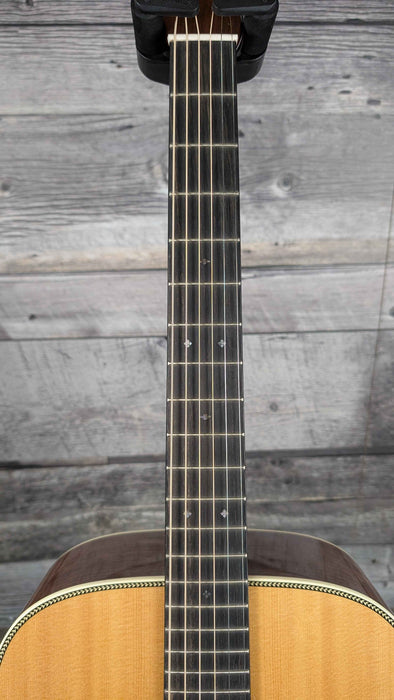 Martin Acoustic Guitar, HD-28 w/Molded Hardshell Case - Demo