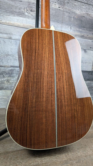 Martin Acoustic Guitar, HD-28 w/Molded Hardshell Case - Demo