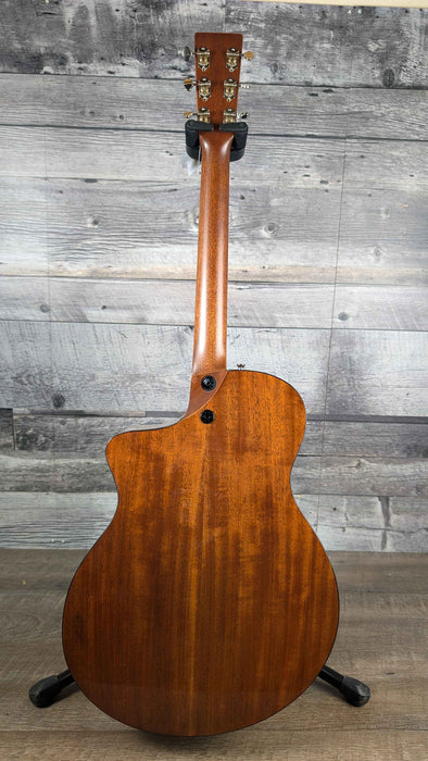 Martin Acoustic Guitar, SC-18E w/LR Baggs w/Molded Hardshell Case - Demo