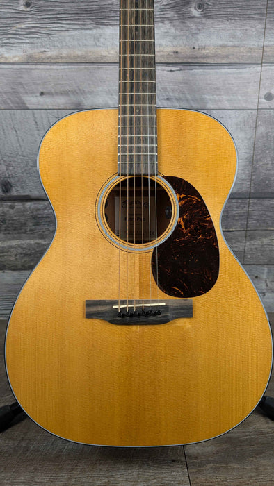 Martin 000-E Retro Plus, FG, Spr/Mah w/Softshell - Demo