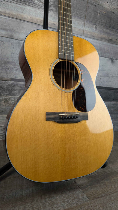 Martin 000-E Retro Plus, FG, Spr/Mah w/Softshell - Demo