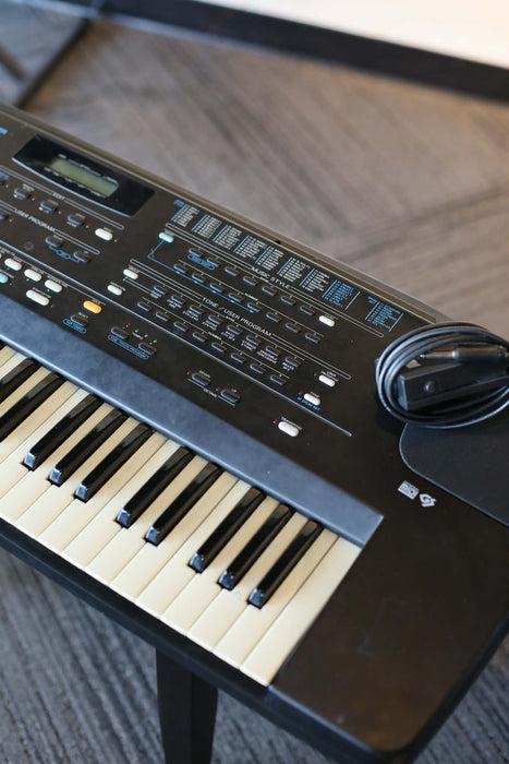 Roland E-56 Intelligent Synthesizer Black 61-key - Used