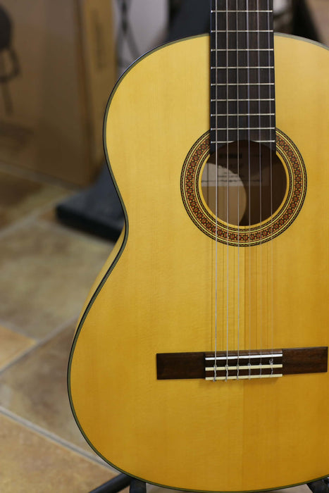Yamaha CG182SF Nylon String Flamenco Guitar - Used