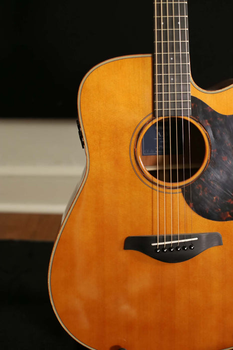 Yamaha A3M Acoustic-Electric Guitar, Dreadnought, SRT2 Pickup, Vintage Natural - Demo