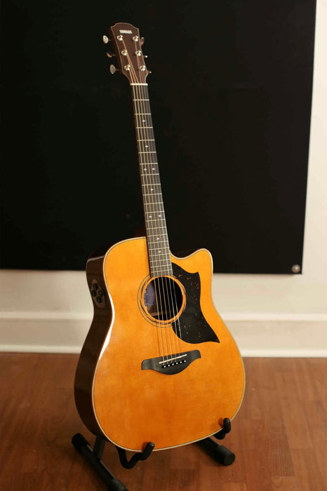 Yamaha A5R ARE Spruce/Rosewood Acoustic/Electric w/case - Demo